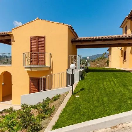 Corte Di Gallura Apartment *